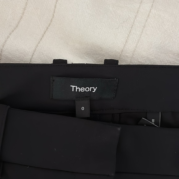 Theory size 0, wide leg to ankle. - Picture 3 of 6